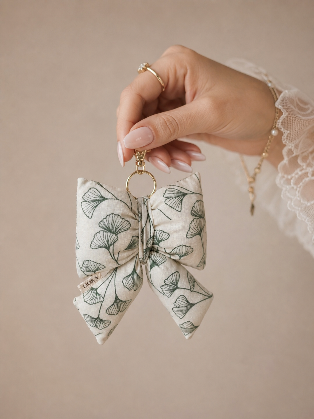 Willow Bubble Bow
