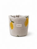 Solea Puffy Bucket mit Zitronenmuster auf weißem Hintergrund